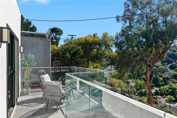 8960 Crescent Drive, Los Angeles, California 90046