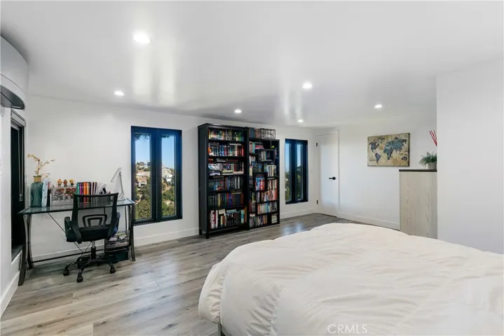 8960 Crescent Drive, Los Angeles, California 90046