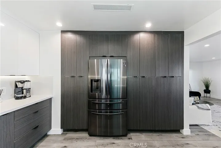 8960 Crescent Drive, Los Angeles, California 90046