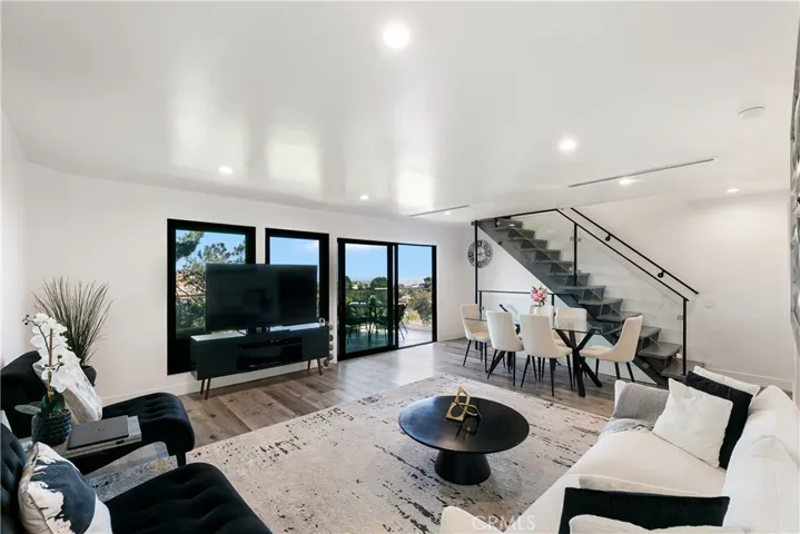 8960 Crescent Drive, Los Angeles, California 90046