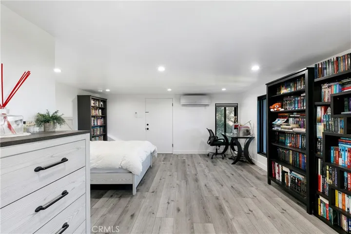 8960 Crescent Drive, Los Angeles, California 90046