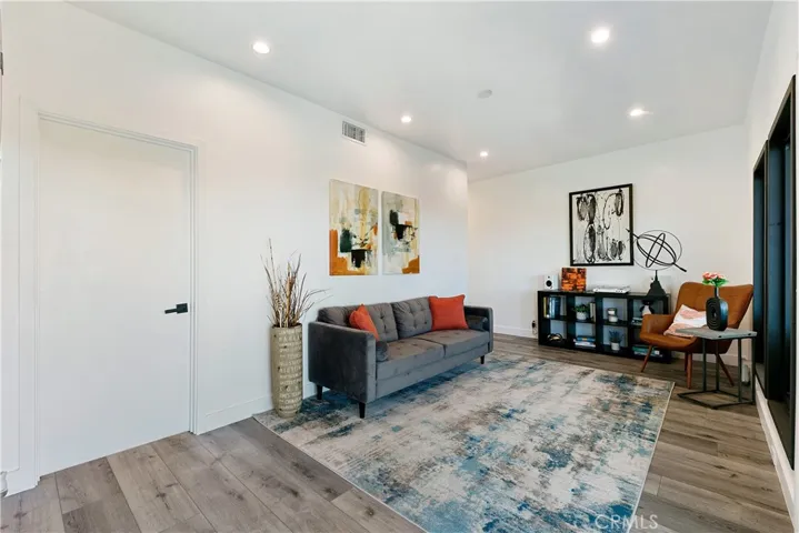 8960 Crescent Drive, Los Angeles, California 90046