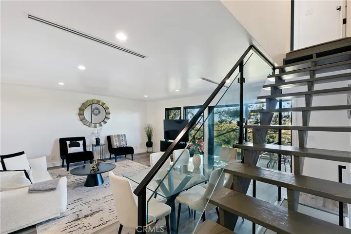 8960 Crescent Drive, Los Angeles, California 90046