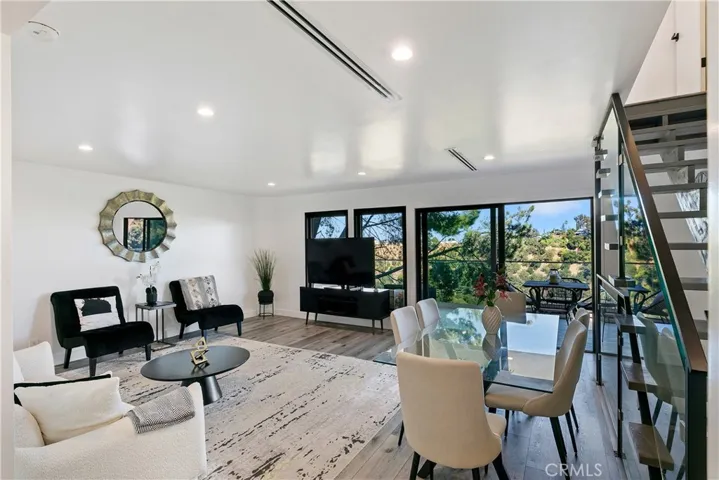 8960 Crescent Drive, Los Angeles, California 90046