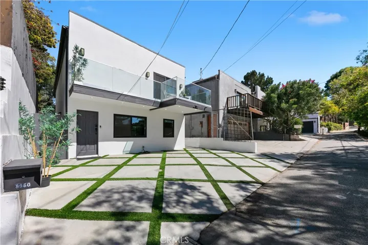 8960 Crescent Drive, Los Angeles, California 90046