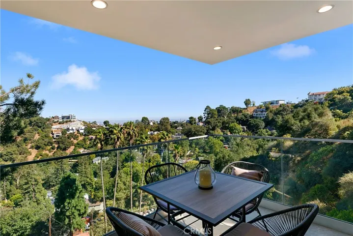 8960 Crescent Drive, Los Angeles, California 90046