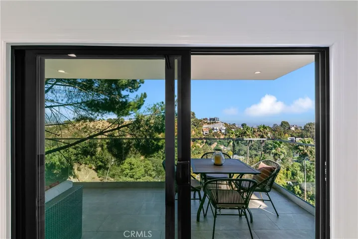 8960 Crescent Drive, Los Angeles, California 90046