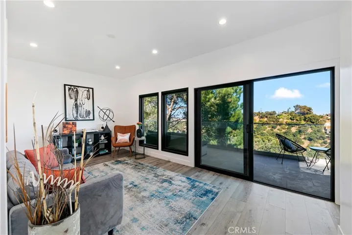 8960 Crescent Drive, Los Angeles, California 90046