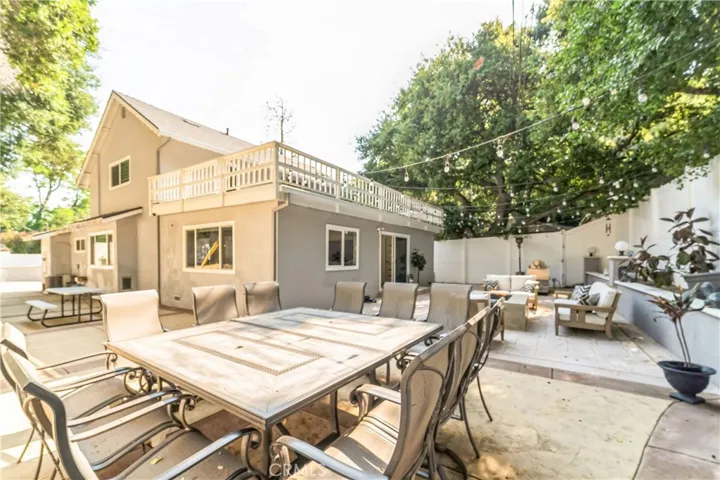 21366 Rios Street, Woodland Hills, California 91364