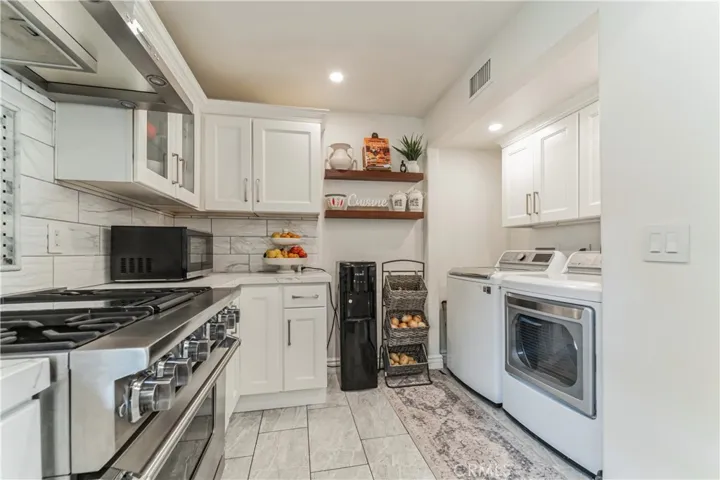 21366 Rios Street, Woodland Hills, California 91364