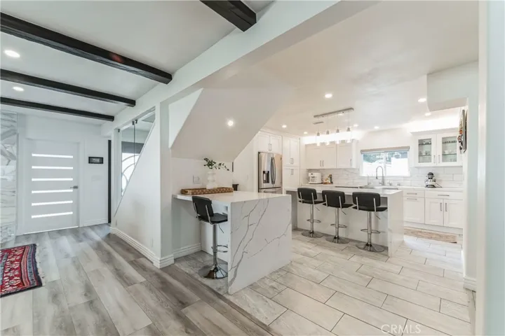 21366 Rios Street, Woodland Hills, California 91364