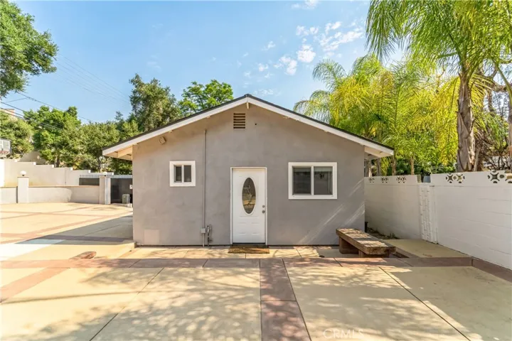 21366 Rios Street, Woodland Hills, California 91364