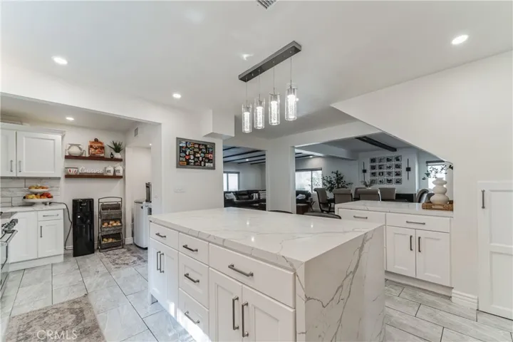 21366 Rios Street, Woodland Hills, California 91364
