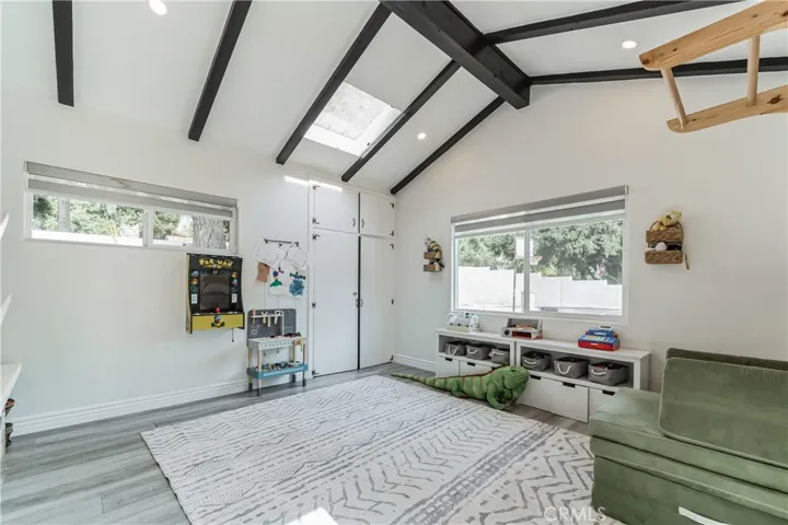 21366 Rios Street, Woodland Hills, California 91364