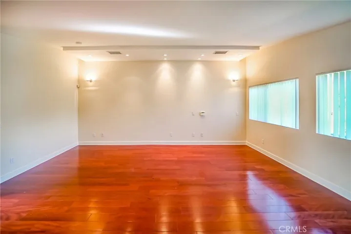 5512 Leghorn, Sherman Oaks, California 91401
