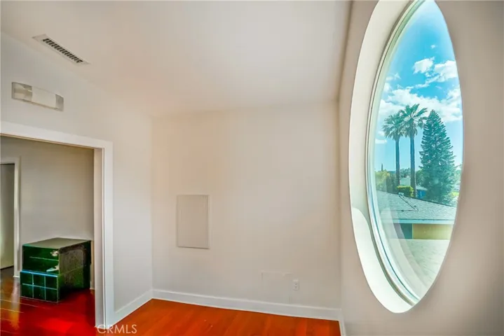 5512 Leghorn, Sherman Oaks, California 91401