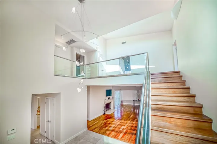 5512 Leghorn, Sherman Oaks, California 91401