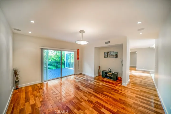5512 Leghorn, Sherman Oaks, California 91401