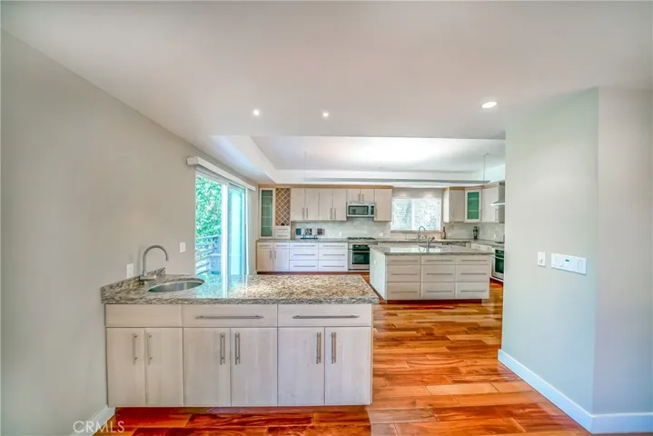 5512 Leghorn, Sherman Oaks, California 91401
