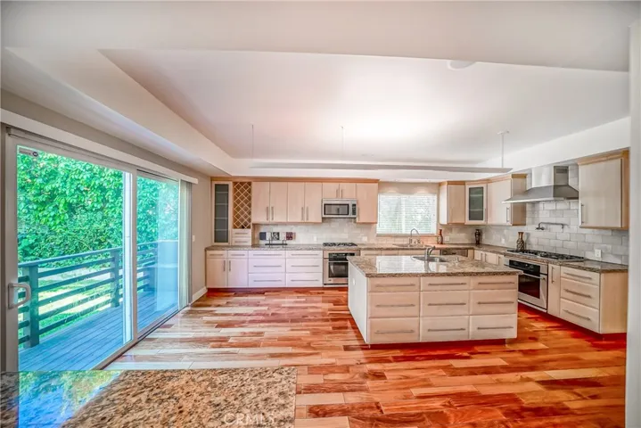 5512 Leghorn, Sherman Oaks, California 91401