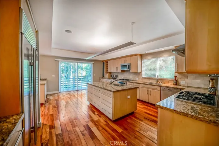 5512 Leghorn, Sherman Oaks, California 91401