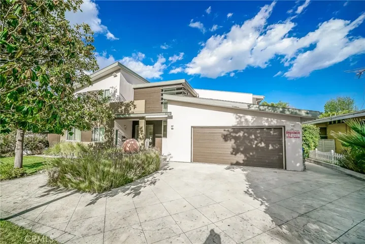 5512 Leghorn, Sherman Oaks, California 91401