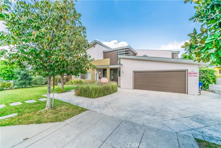 5512 Leghorn, Sherman Oaks, California 91401