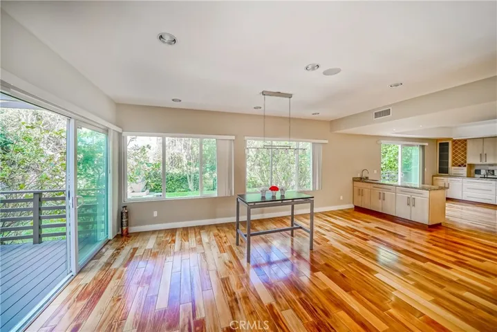 5512 Leghorn, Sherman Oaks, California 91401