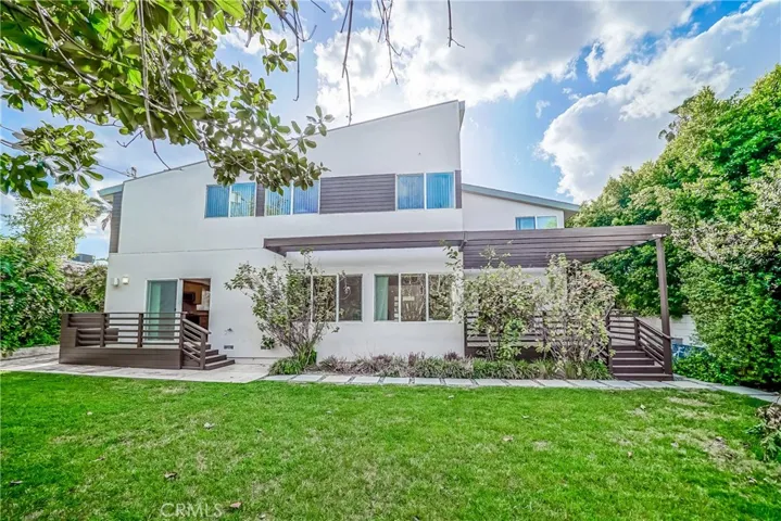 5512 Leghorn, Sherman Oaks, California 91401