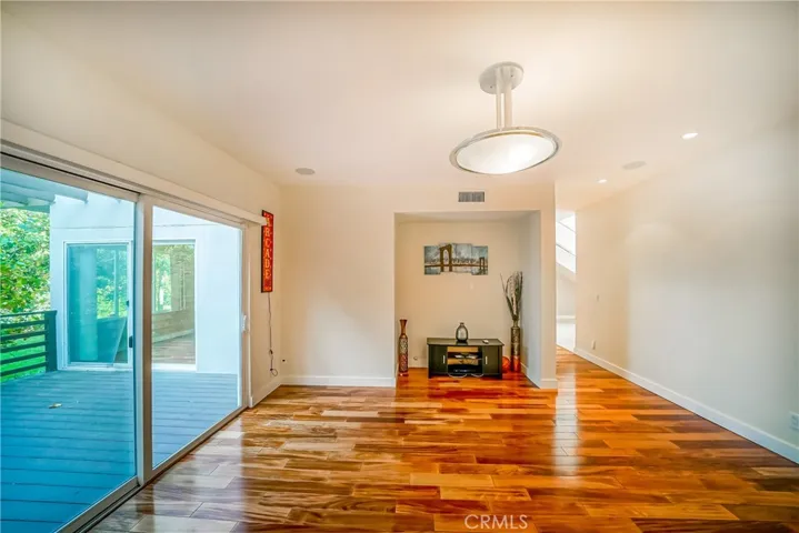 5512 Leghorn, Sherman Oaks, California 91401