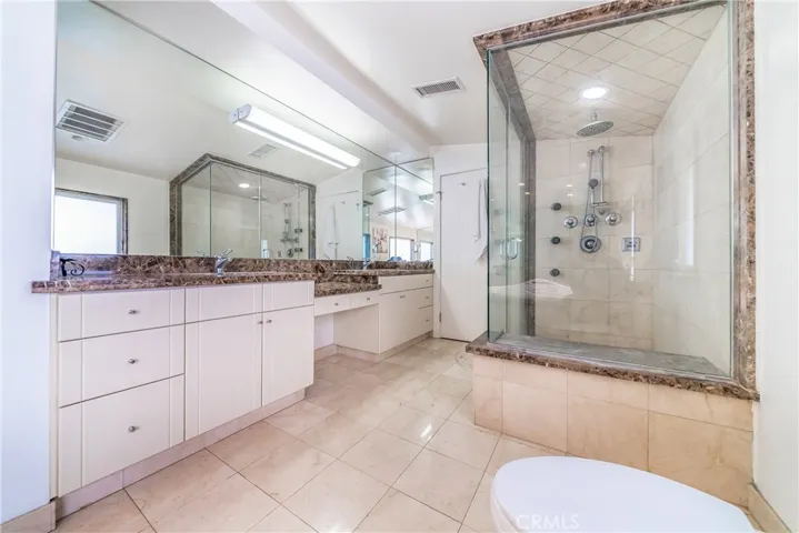 5512 Leghorn, Sherman Oaks, California 91401