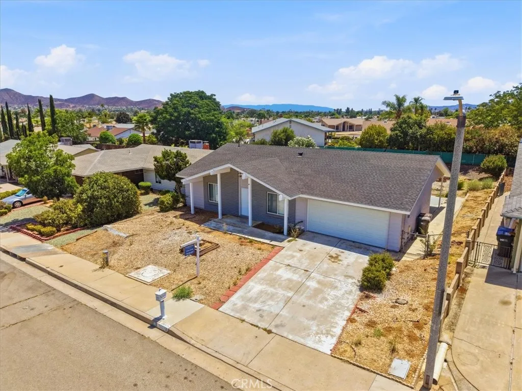 26025 Chambers, Menifee, California 92586 — photo 4