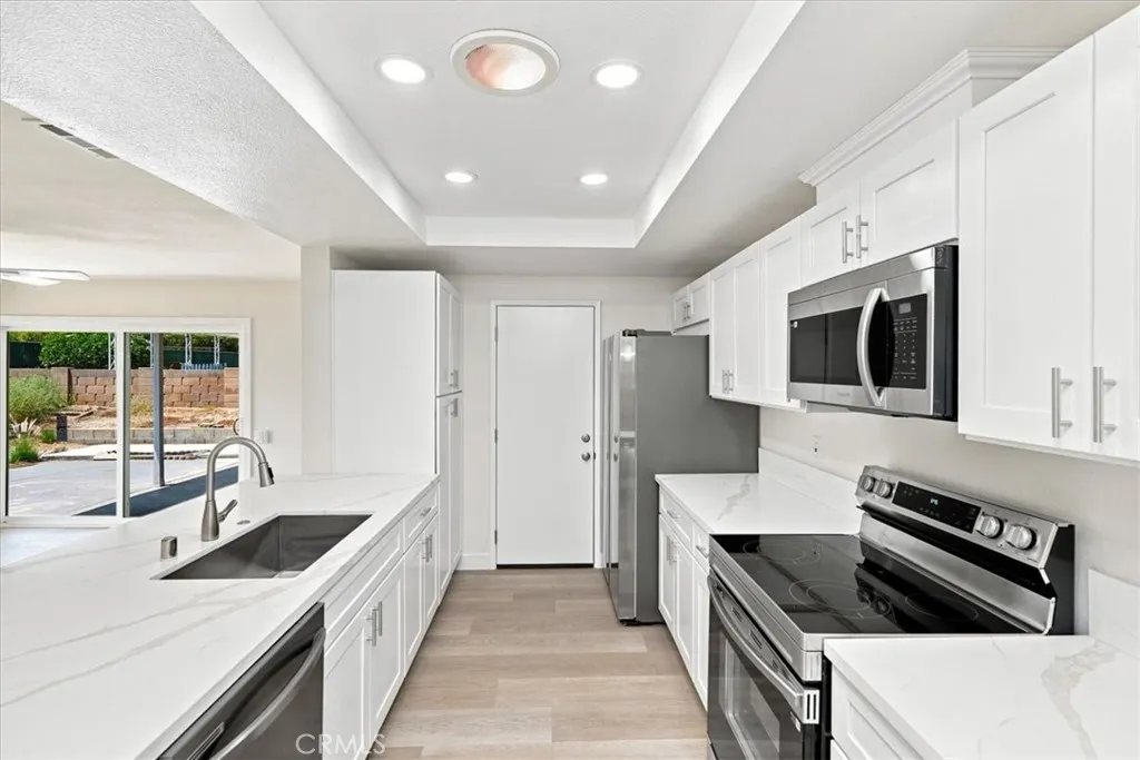 26025 Chambers, Menifee, California 92586 — photo 5