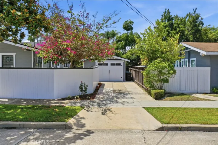 292 N Waverly, Orange, California 92866