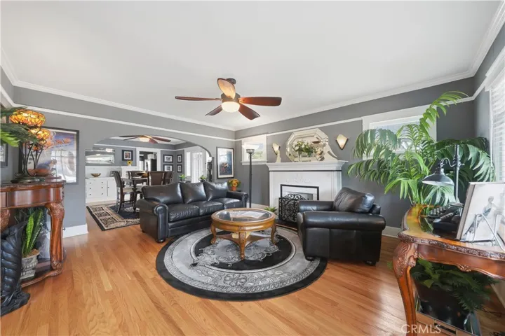 292 N Waverly, Orange, California 92866