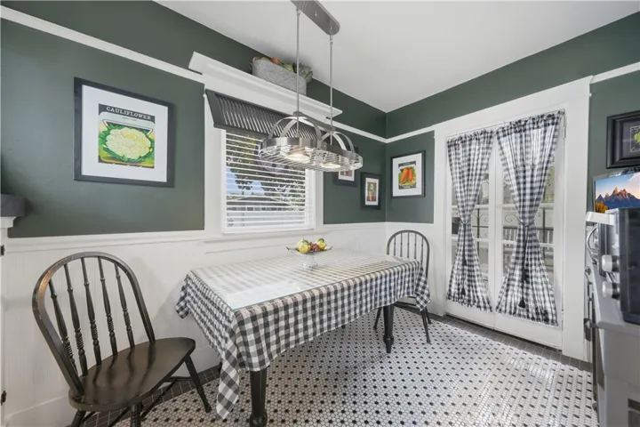 292 N Waverly, Orange, California 92866