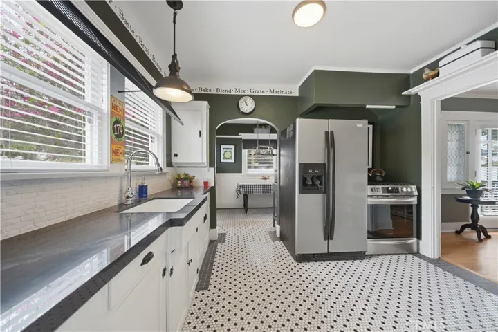 292 N Waverly, Orange, California 92866