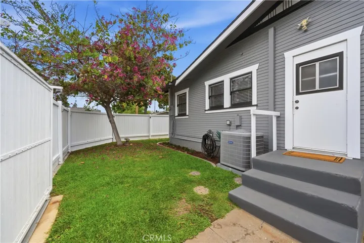 292 N Waverly, Orange, California 92866
