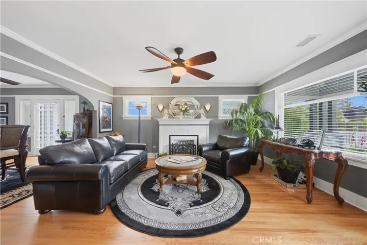 292 N Waverly, Orange, California 92866