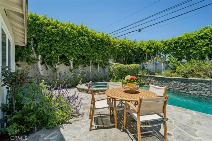 3354 Senasac, Long Beach, California 90808