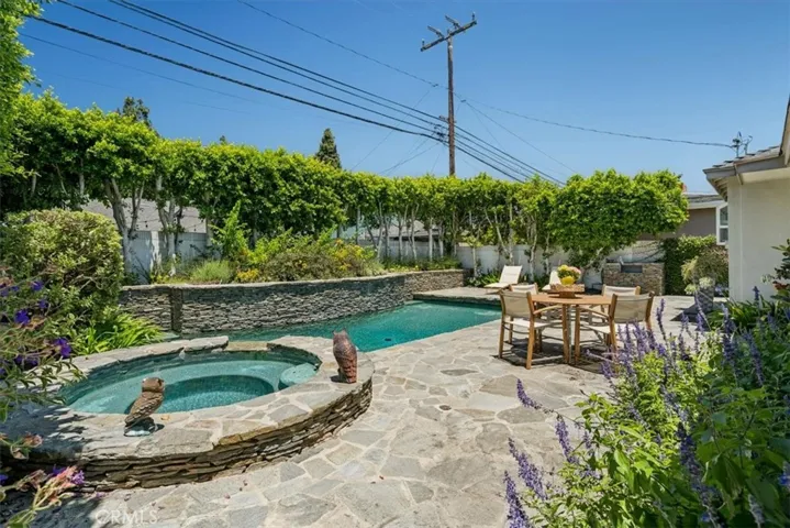 3354 Senasac, Long Beach, California 90808