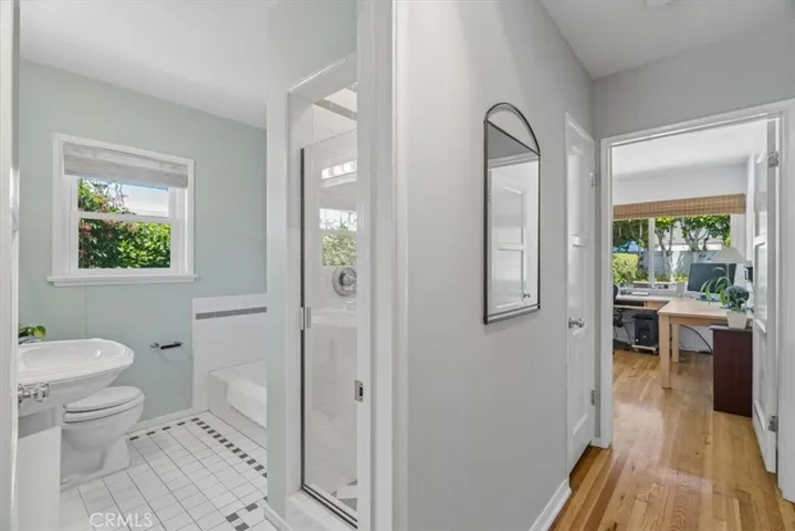 3354 Senasac, Long Beach, California 90808