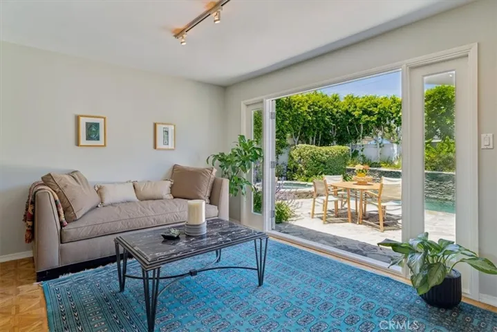 3354 Senasac, Long Beach, California 90808