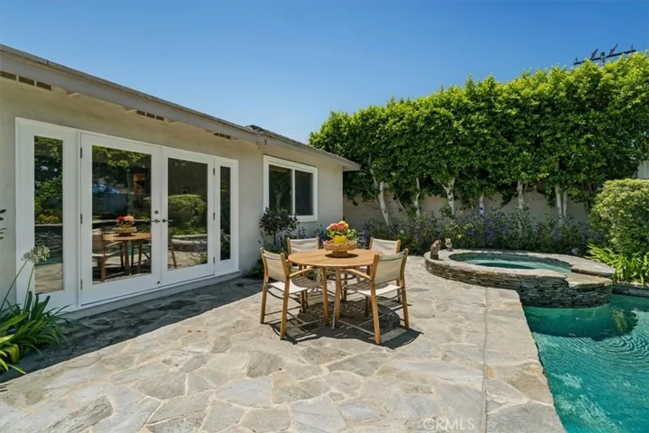3354 Senasac, Long Beach, California 90808
