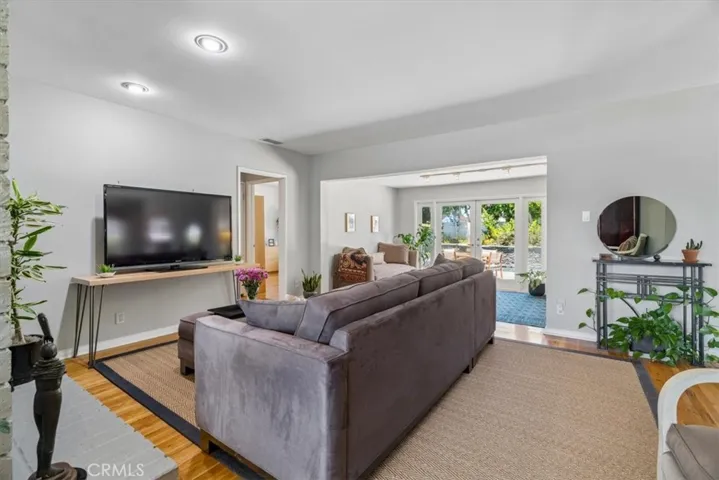 3354 Senasac, Long Beach, California 90808