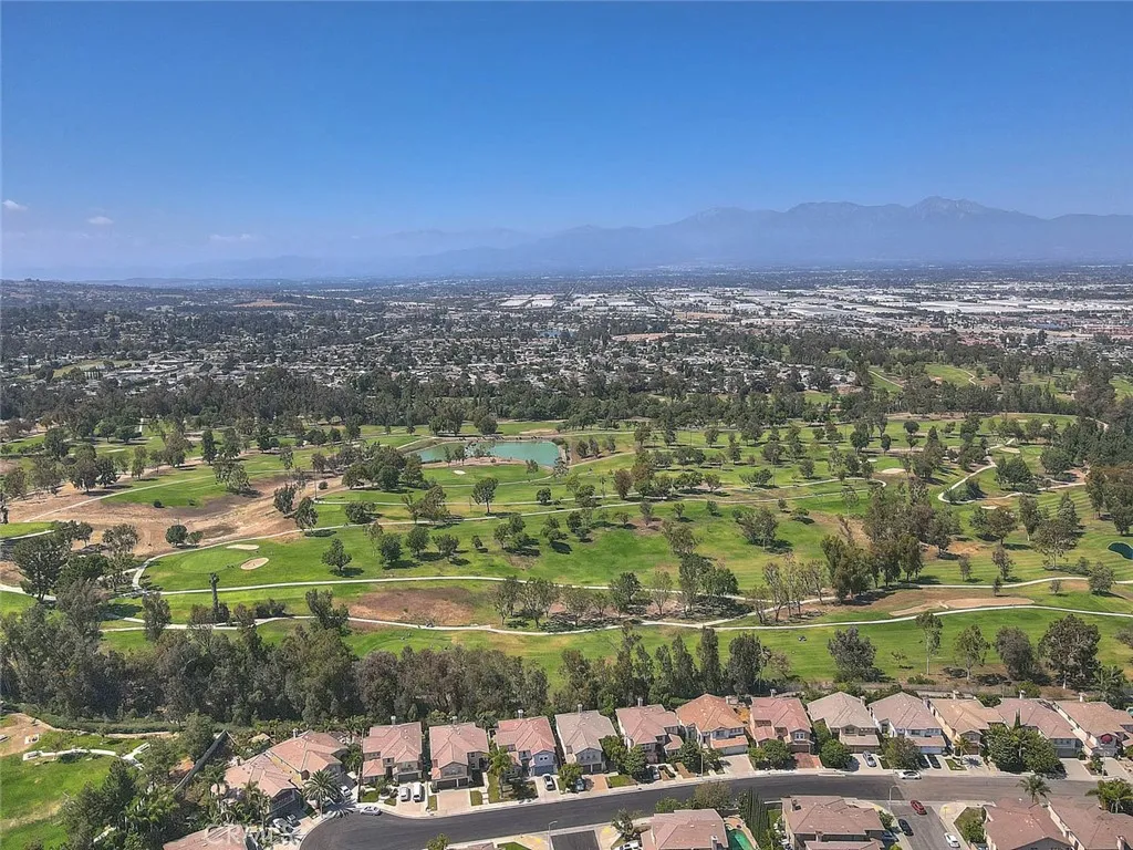 Los Serranos Golf Course