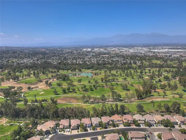 Los Serranos Golf Course