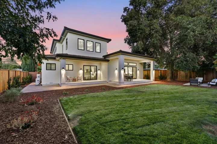 10481 N Stelling Road, Cupertino, California 95014