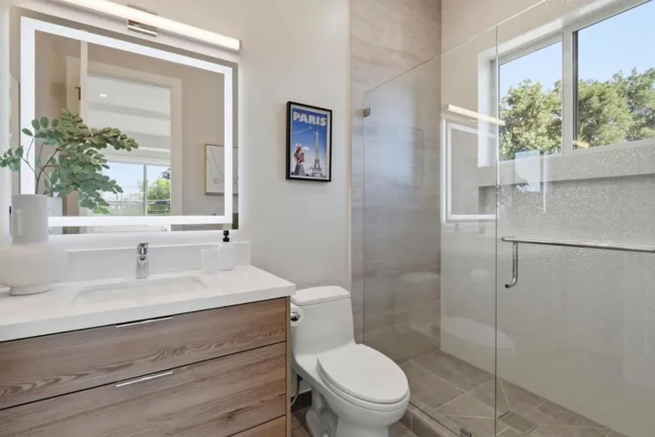 10481 N Stelling Road, Cupertino, California 95014