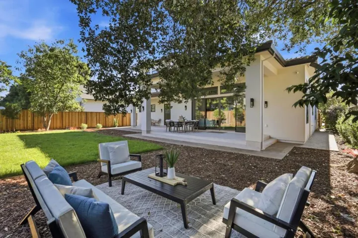 10481 N Stelling Road, Cupertino, California 95014